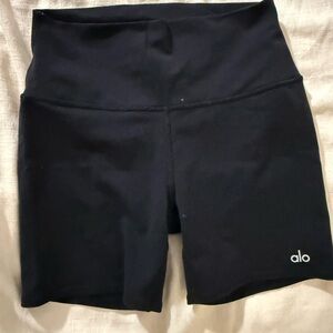 ALO Yoga Women's airbrush Black Bike Shorts